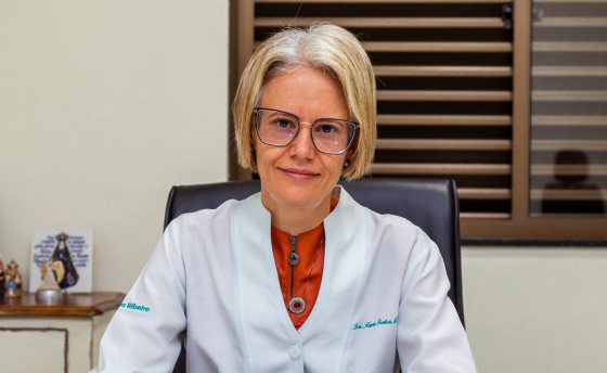 Dra. Flávia B. A. Oliveira Ribeiro